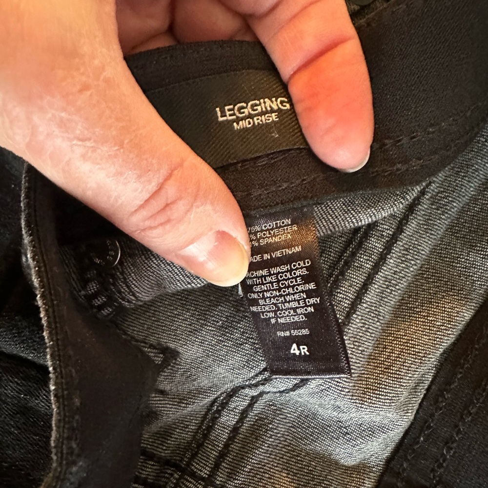 Express Pull-On Mid Rise Legging Size 4R - Picture 5 of 7